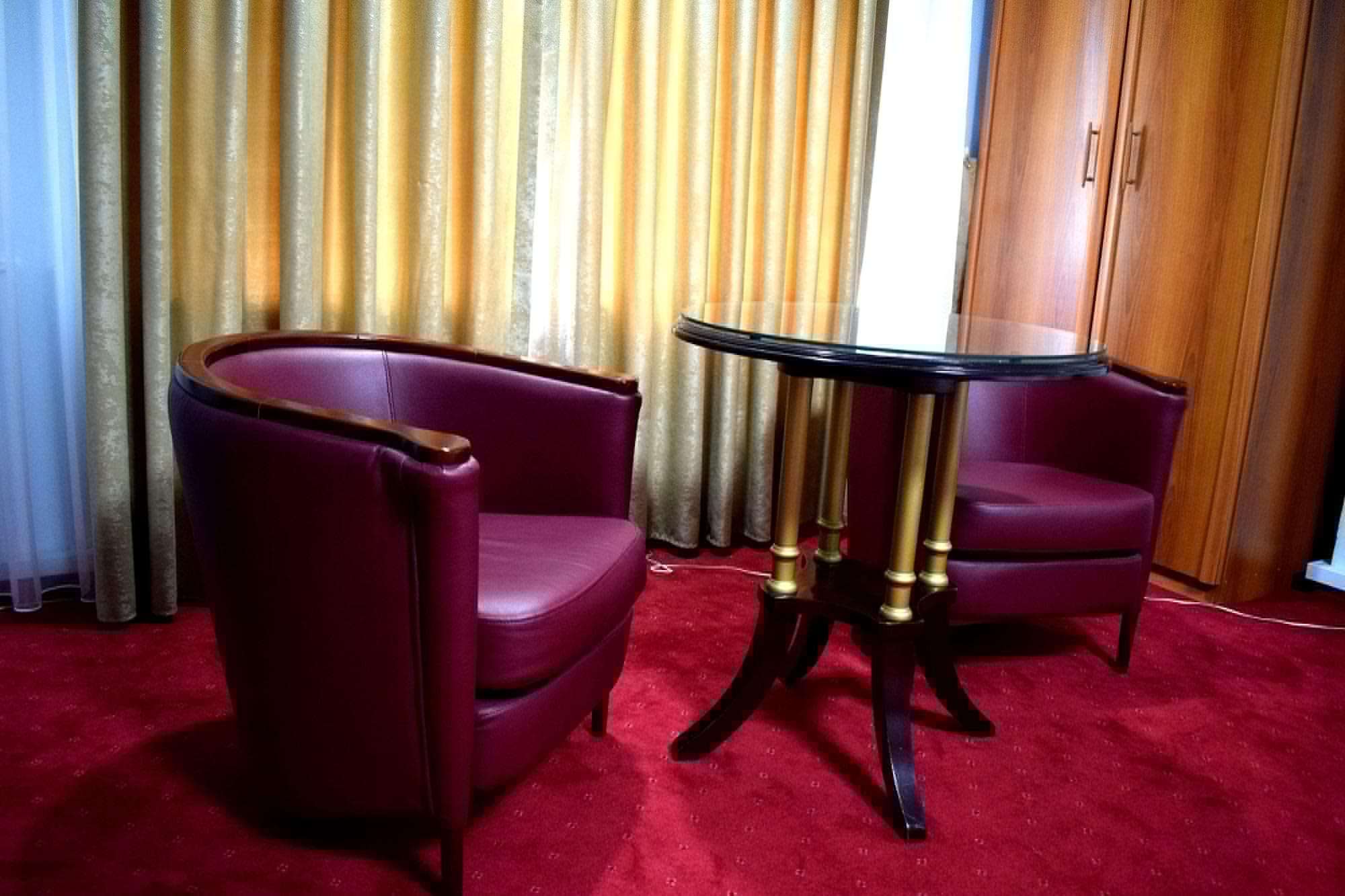 Hotel Aristocrat & Fish Restaurant スコピエ エクステリア 写真