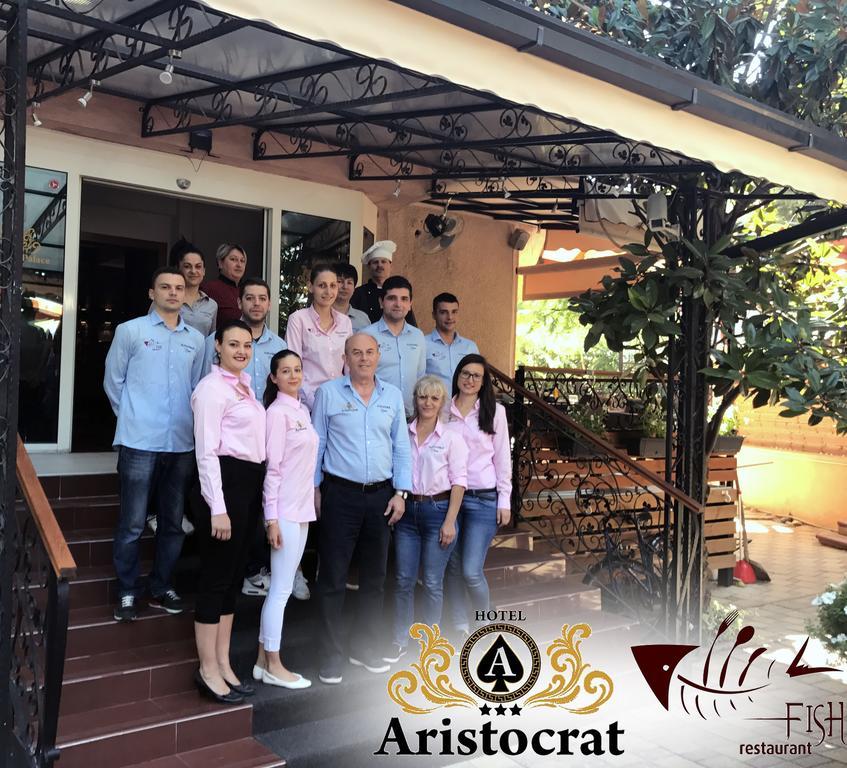 Hotel Aristocrat & Fish Restaurant スコピエ エクステリア 写真